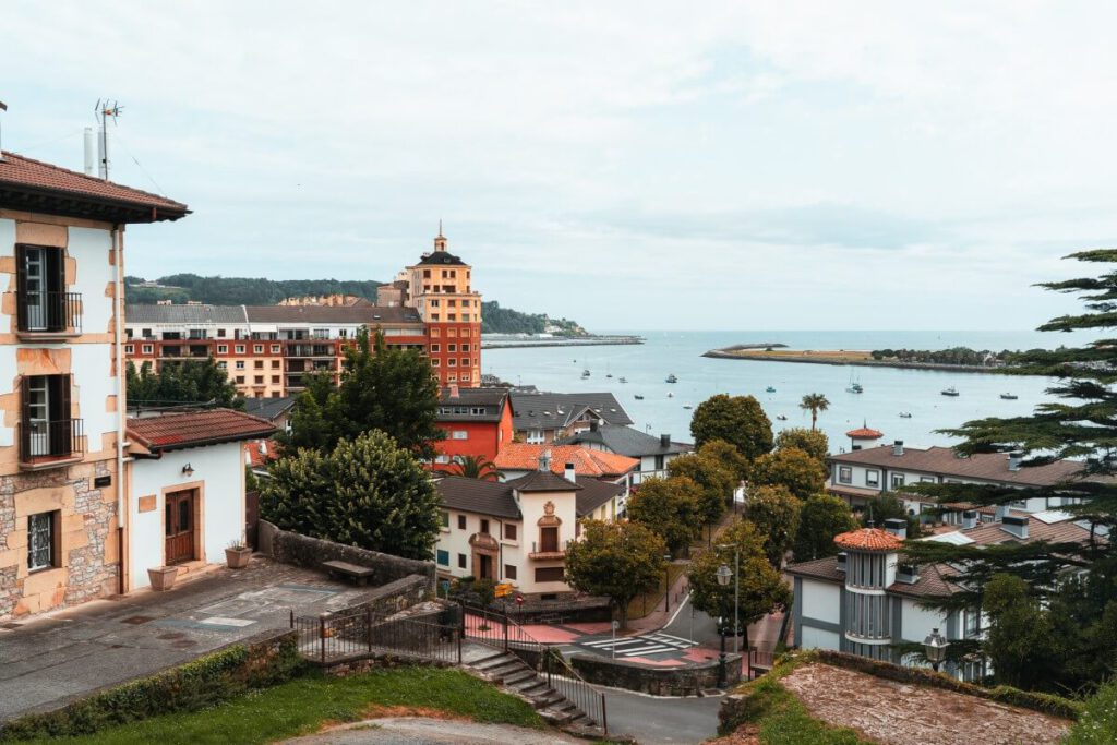 Hondarribia Blick auf Fluss und Meer