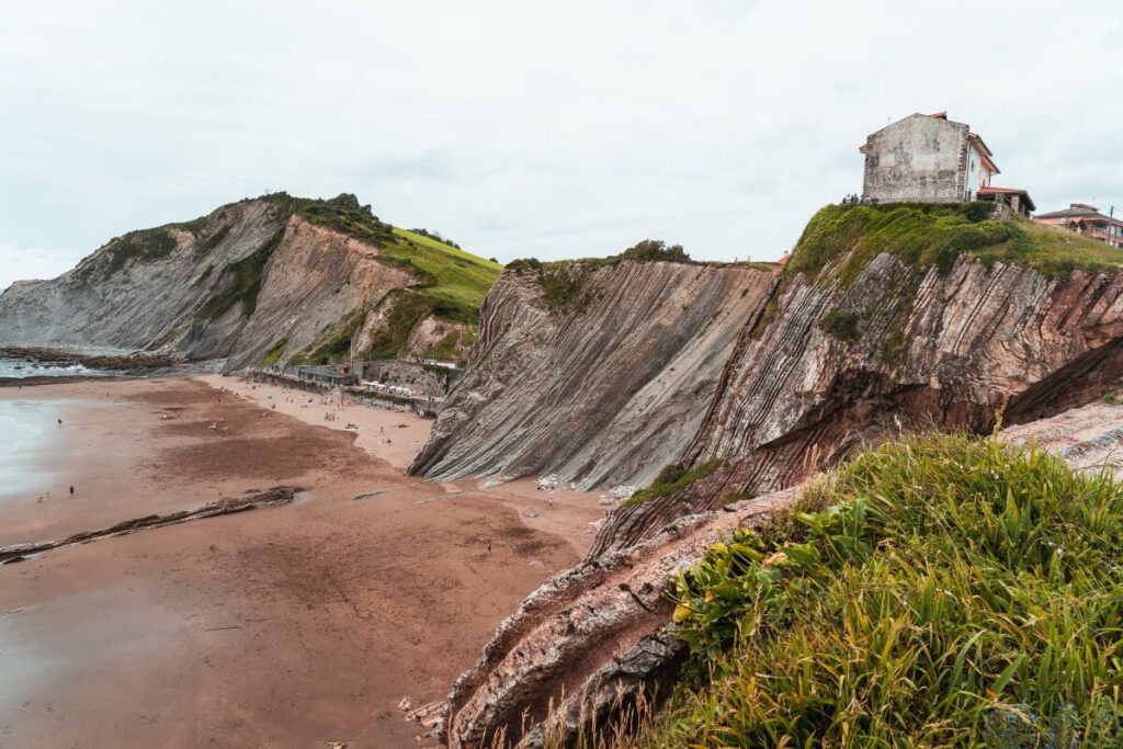 Zumaia Itzurun-Strand