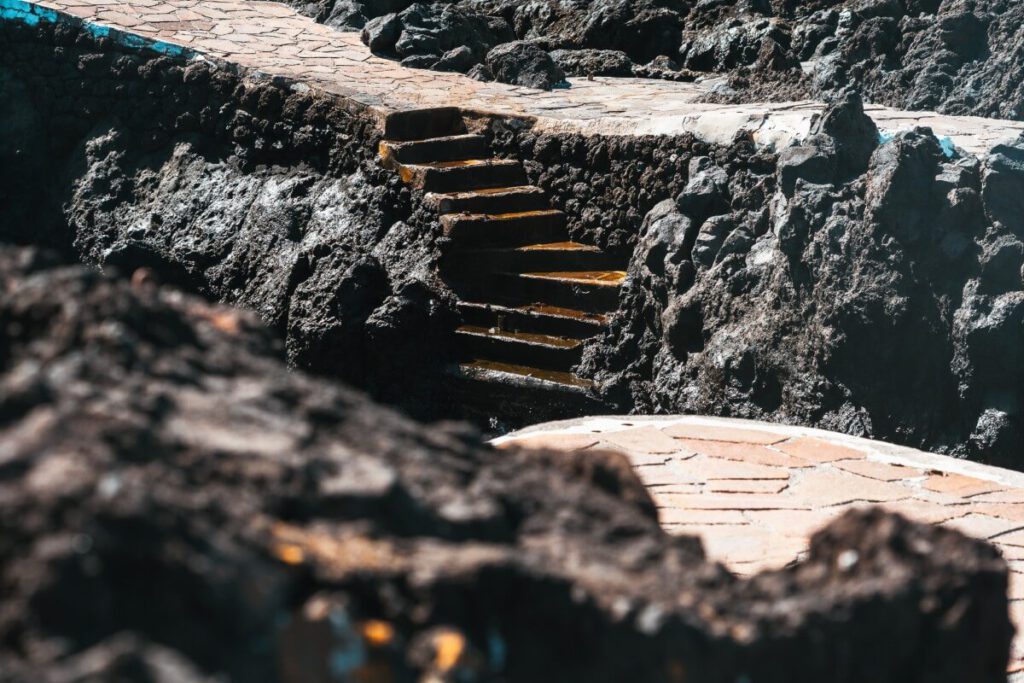 Treppe an den Garachico Naturpools