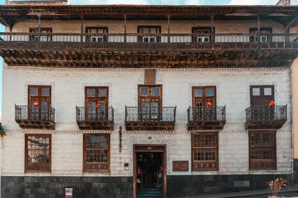 Casa de los Balcones Balkone am Eingang