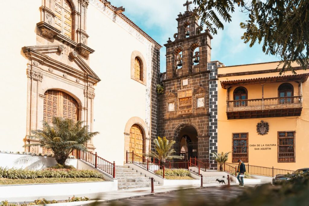 Iglesia de San Agustin am Plaza de la Constitución in La Orotava