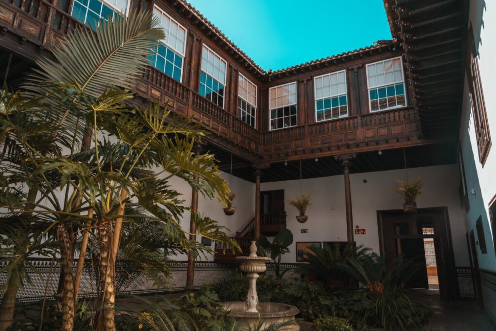 Casa Montanes Innenhof