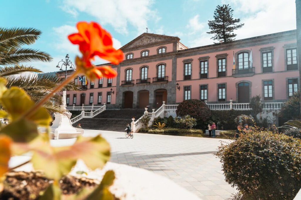 Rathaus in La Orotava neben Plaza del Ayuntamiento