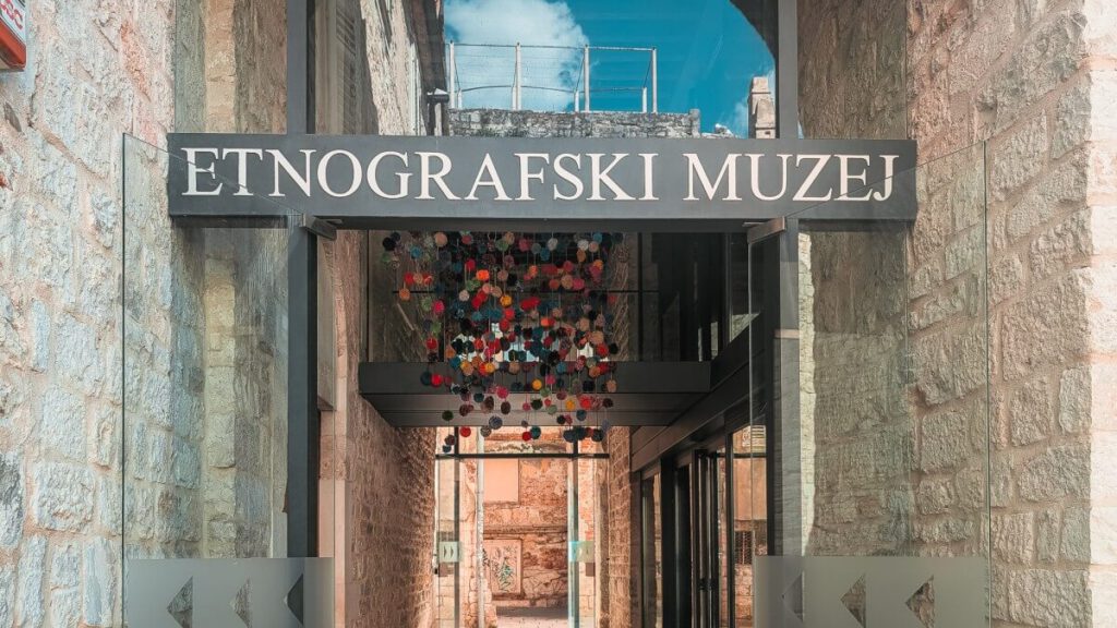 Eingang zum Ethnographischen Museum in Split