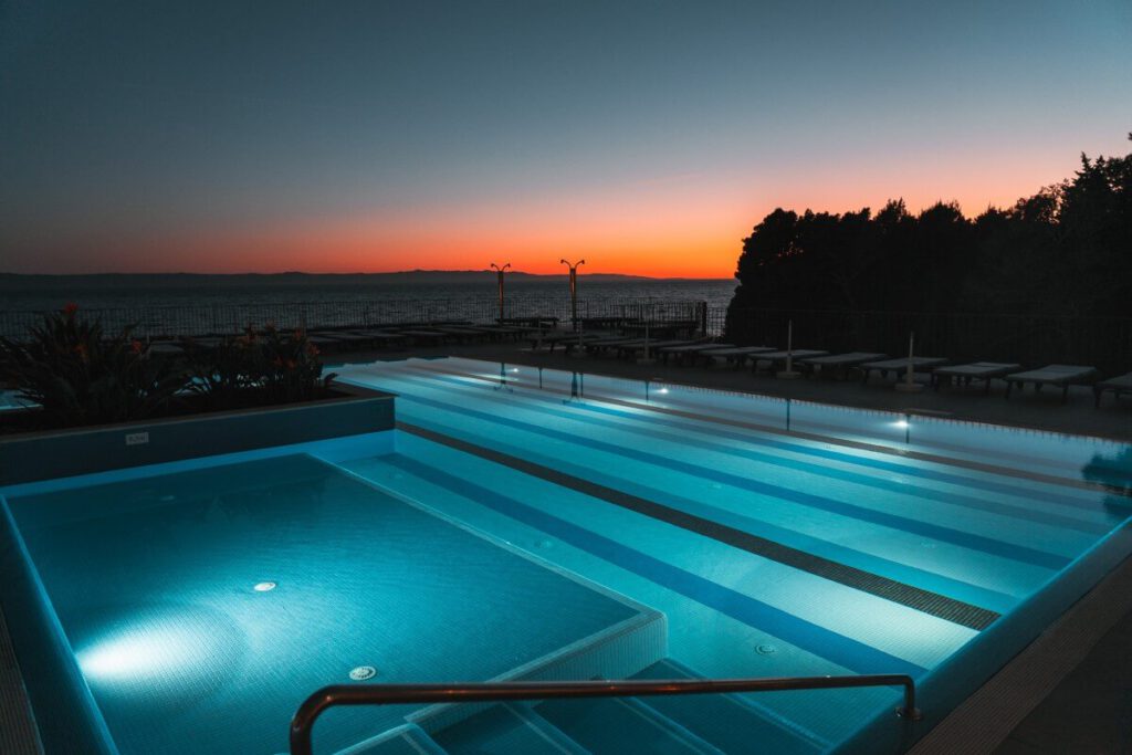 Infinity Pool im Jadran Bluesun Hotel