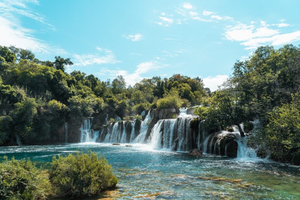 Wasserfall Kaskade des Skradinski Buk im Krka Nationalpark