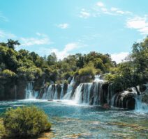 Wasserfall Kaskade des Skradinski Buk im Krka Nationalpark