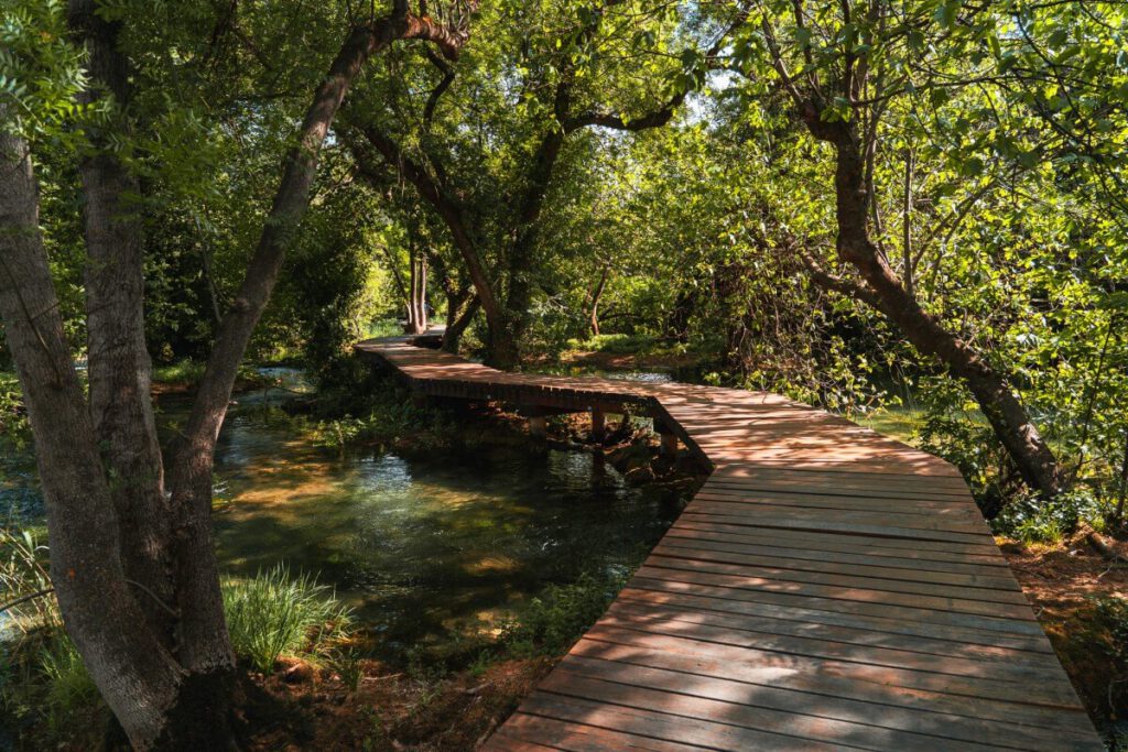 Holzweg am Skradinski Buk